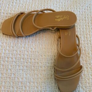 Seychelles Beige Strappy Sandals